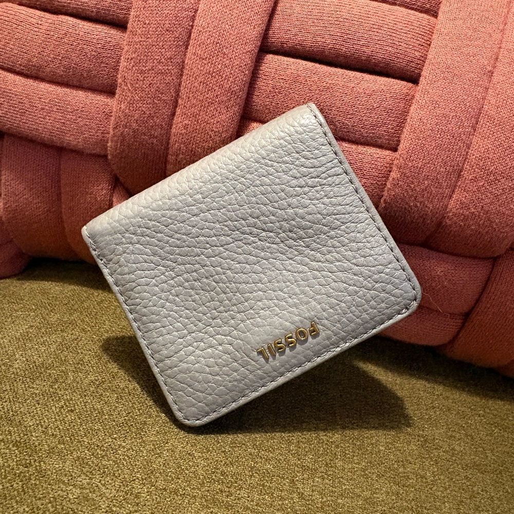 Fossil Light Gray Leather Wallet